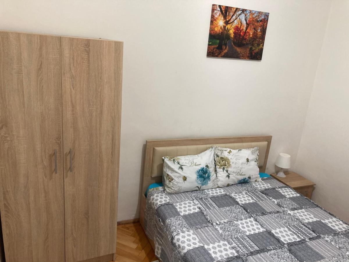 Irina Apartments Питешти Экстерьер фото